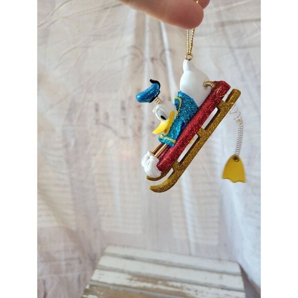 Disney Daffy duck sledding sparkle spring ornament Xmas holiday tree - Picture 4 of 7